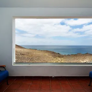 Hannah - Stunning Sea Views - Roof Terrace Costa Teguise