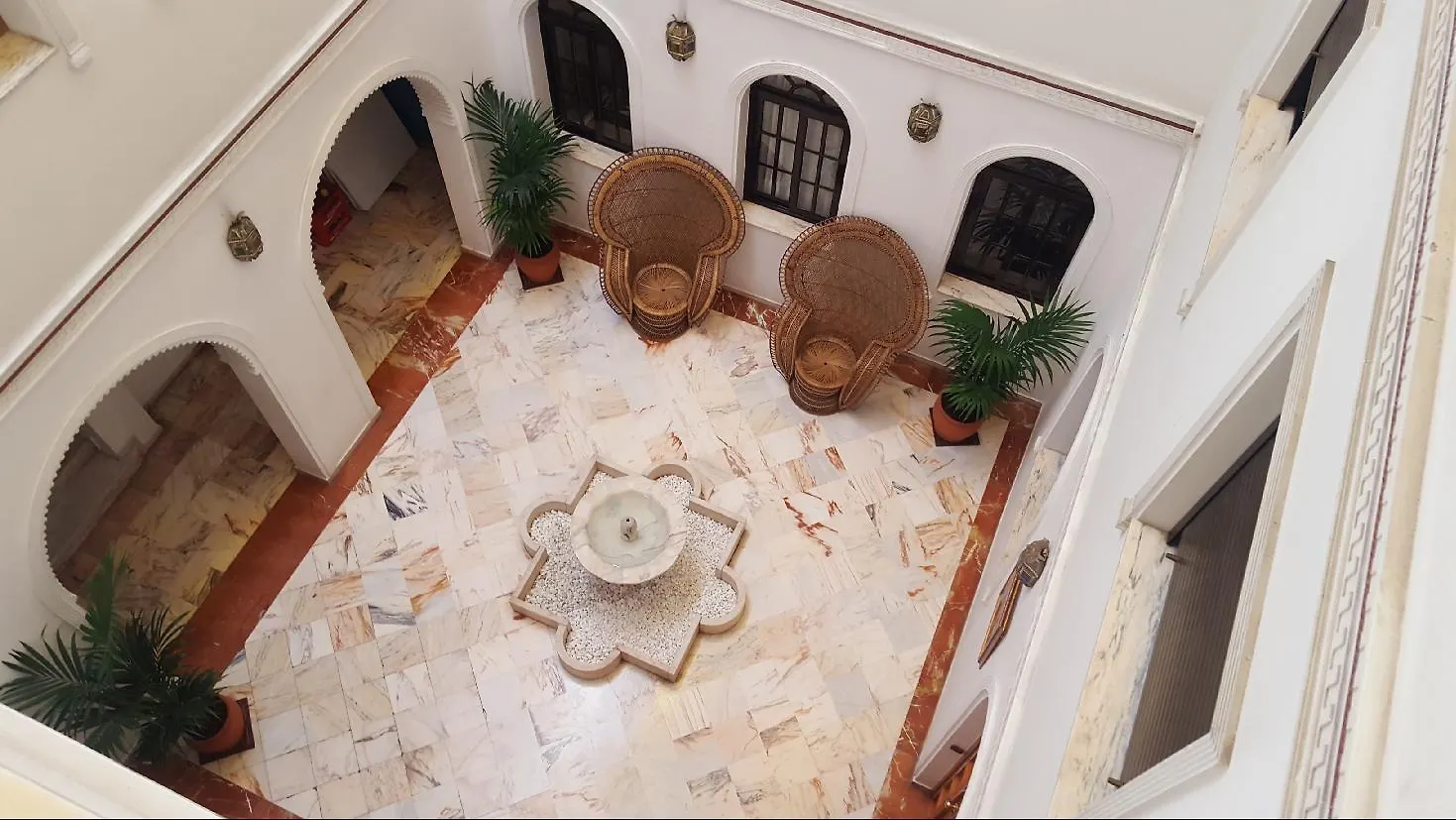 Apartamentos Doña Lola Sevilla